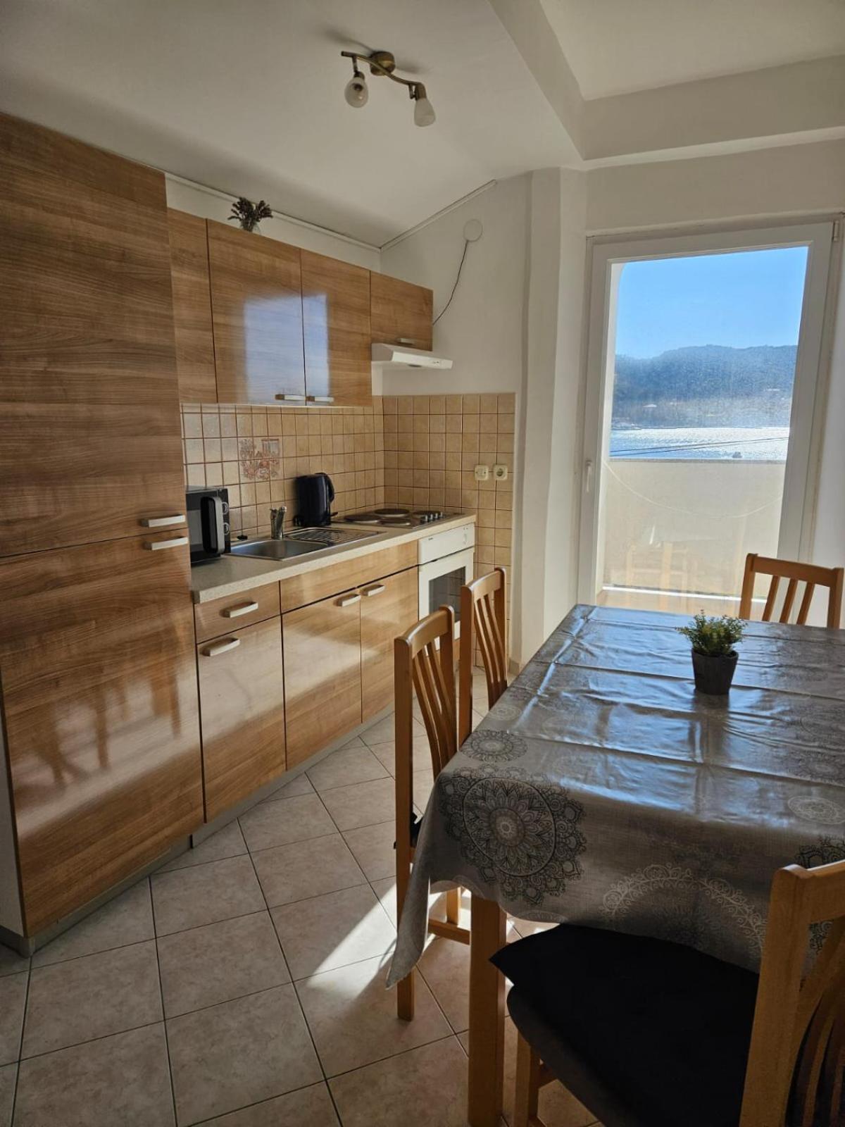 Pljesa Apartments Supetarska Draga Bagian luar foto