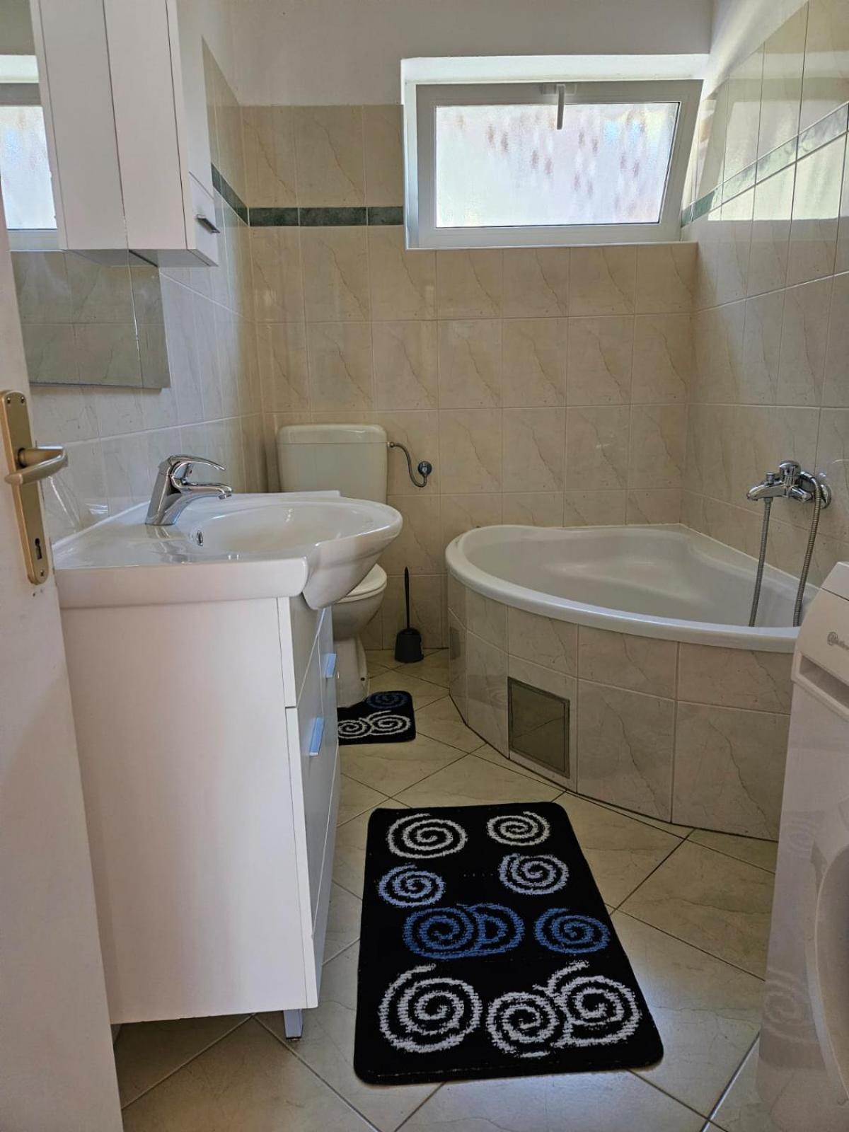 Pljesa Apartments Supetarska Draga Bagian luar foto