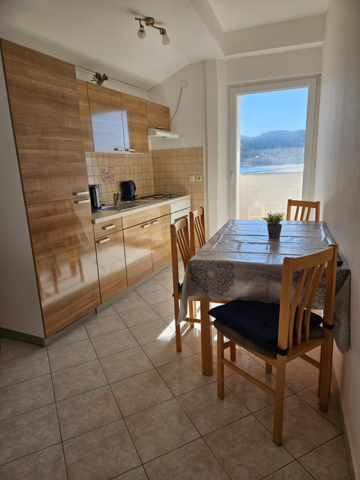 Pljesa Apartments Supetarska Draga Ruang foto