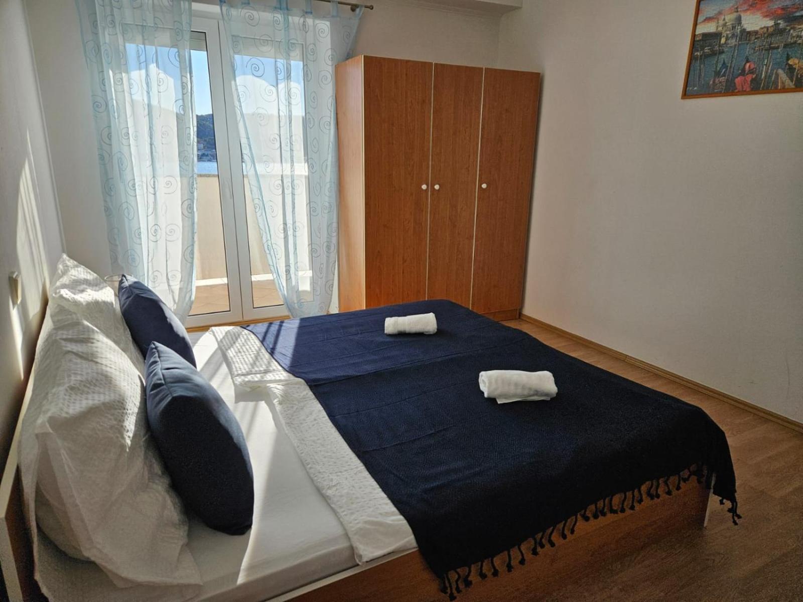 Pljesa Apartments Supetarska Draga Bagian luar foto