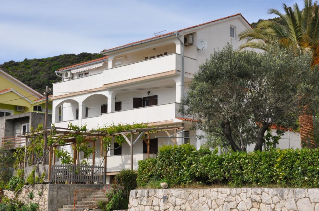Pljesa Apartments Supetarska Draga Bagian luar foto